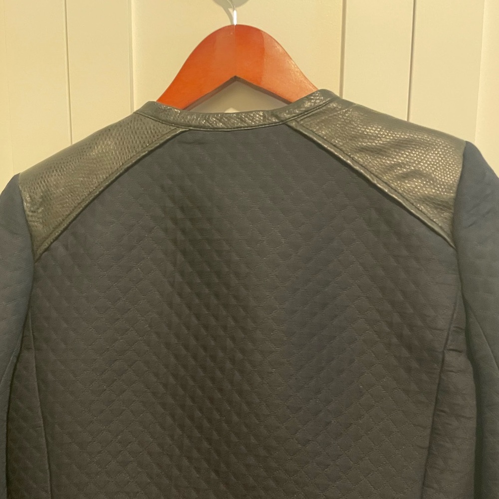 Club Monaco Cropped Jacket - Picture 3 of 11